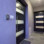 Bonvenon2pula شقة *