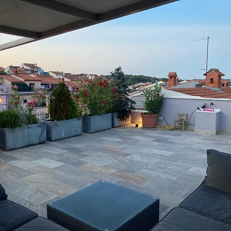 Bonvenon2pula Apartment