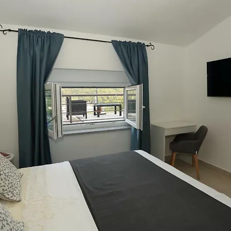 Bonvenon2pula 公寓 *