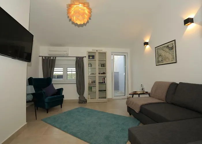 아파트 Bonvenon2pula *